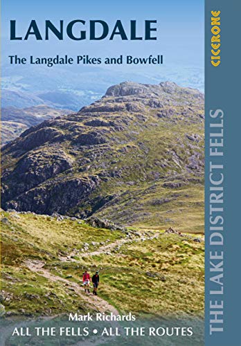 Walking the Lake District Fells - Langdale: The Langdale Pikes and Bowfell (British Mountains)