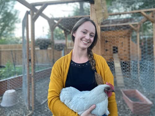 Collins Backyard Chicken-keeper’s Bible : A Practical Guide to Identifying and Rearing Backyard Chickens