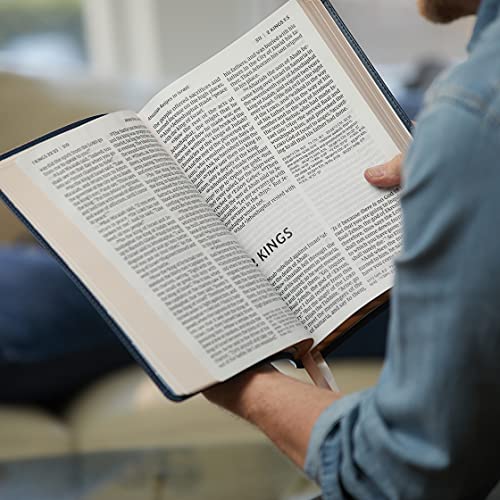 NKJV Holy Bible, Super Giant Print Reference Bible, Burgundy Leather-look, 43,000 Cross references, Red Letter, Comfort Print: New King James Version [Imitation Leather] [2018] Thomas Nelson
